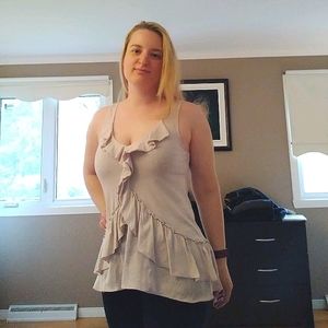 Ruffle tank top Banana Republic medium